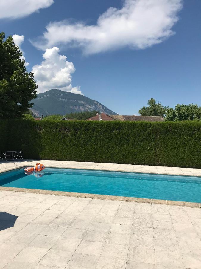 Auberge De La Paillere Lavours エクステリア 写真