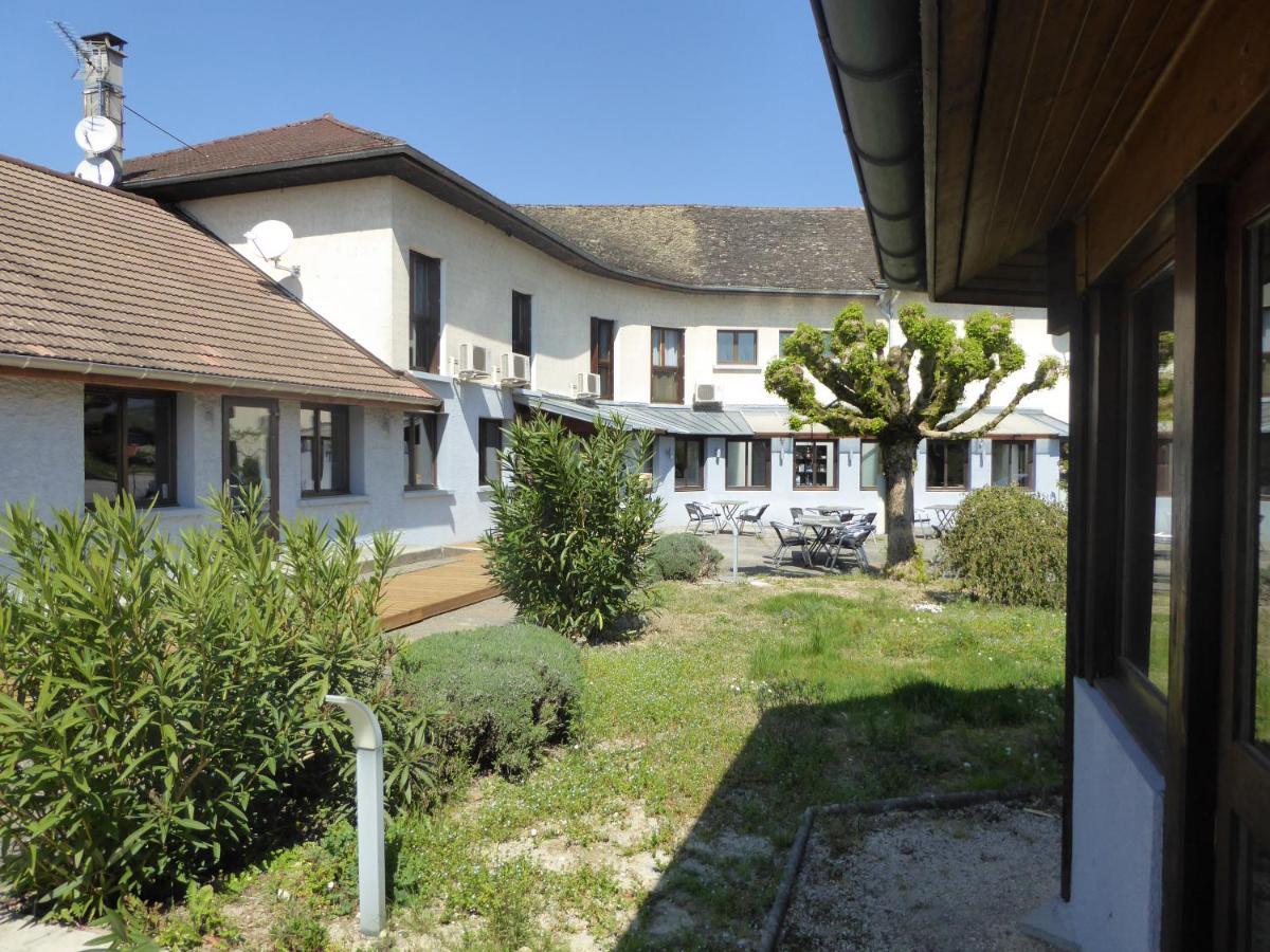 Auberge De La Paillere Lavours エクステリア 写真