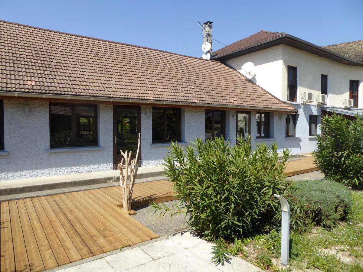 Auberge De La Paillere Lavours エクステリア 写真