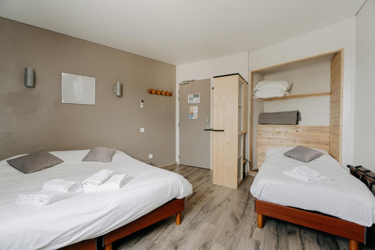 Auberge De La Paillere Lavours エクステリア 写真